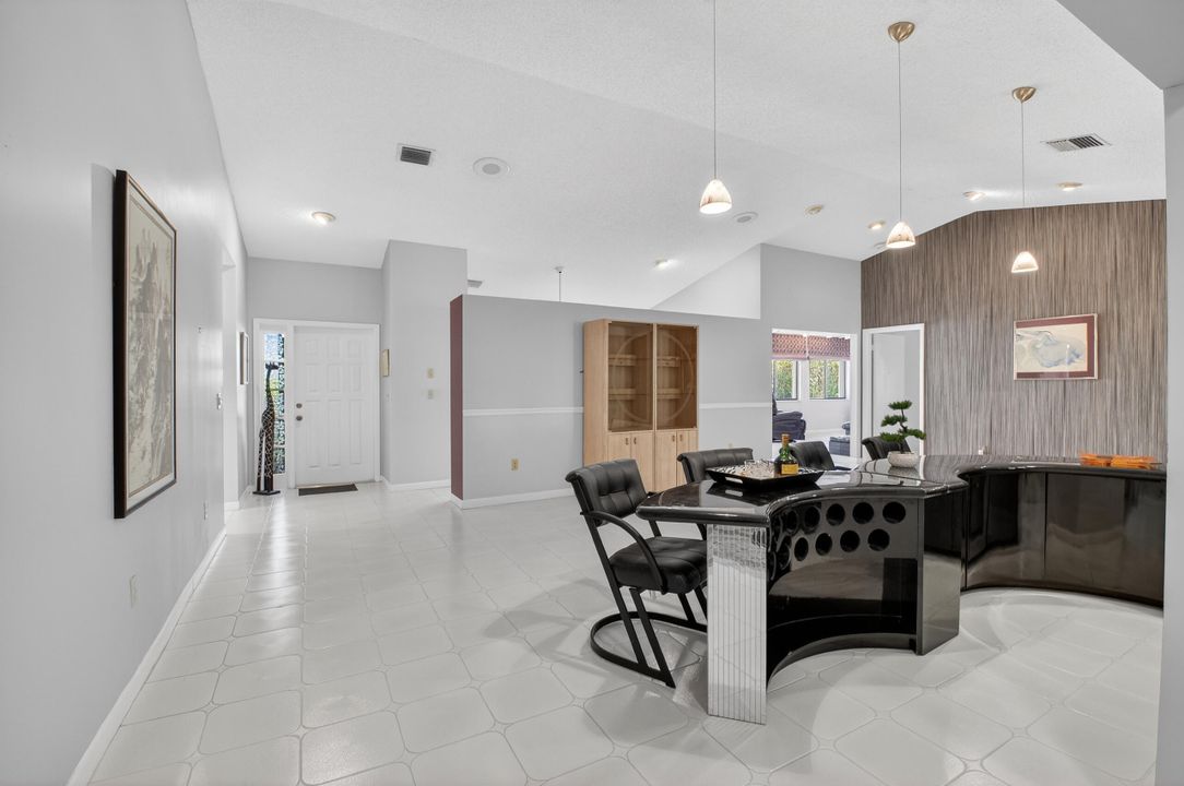 En Venta: $399,500 (2 camas, 2 baños, 1809 Pies cuadrados)