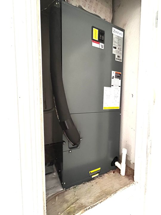 待售: $189,000 (2 贝兹, 1 浴室, 1008 平方英尺)