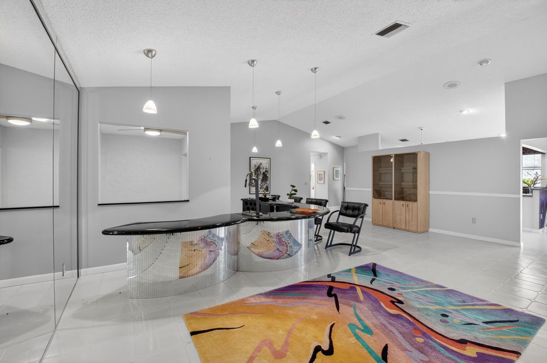 En Venta: $399,500 (2 camas, 2 baños, 1809 Pies cuadrados)