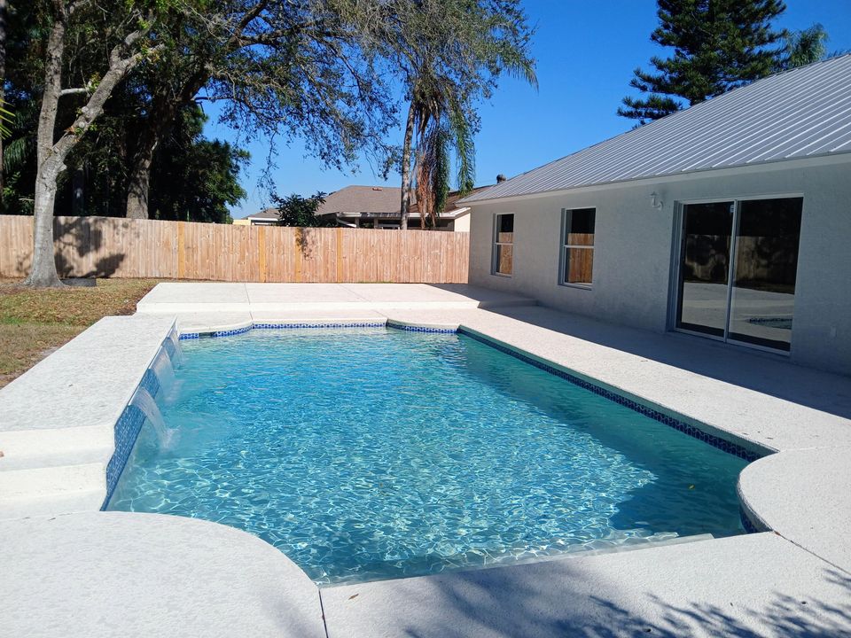 待售: $459,800 (4 贝兹, 2 浴室, 1930 平方英尺)