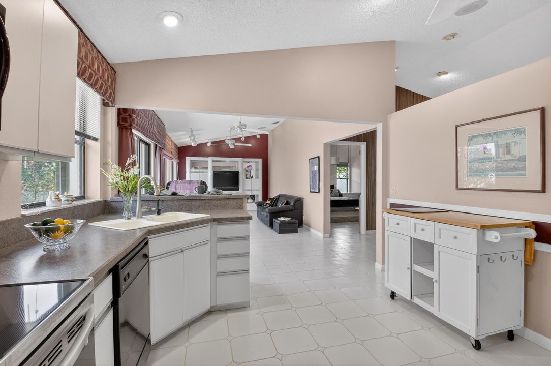 En Venta: $399,500 (2 camas, 2 baños, 1809 Pies cuadrados)