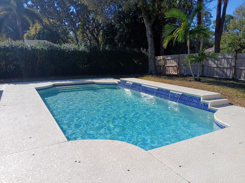 待售: $459,800 (4 贝兹, 2 浴室, 1930 平方英尺)