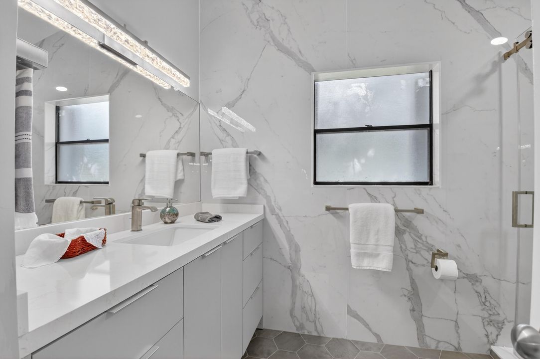 En Venta: $399,500 (2 camas, 2 baños, 1809 Pies cuadrados)