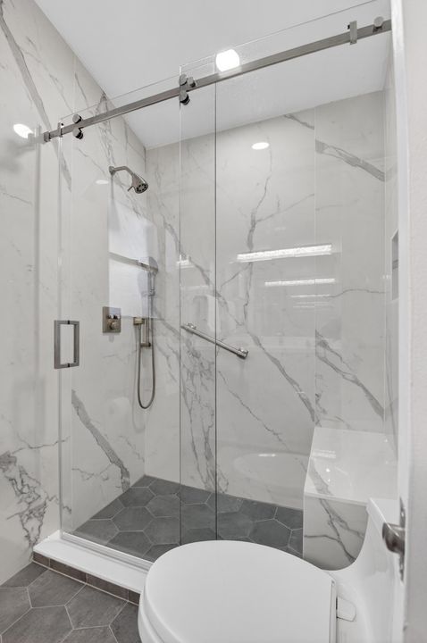 En Venta: $399,500 (2 camas, 2 baños, 1809 Pies cuadrados)