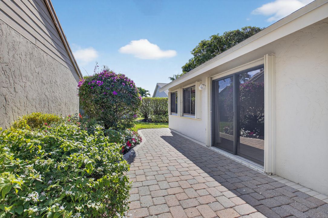 En Venta: $399,500 (2 camas, 2 baños, 1809 Pies cuadrados)