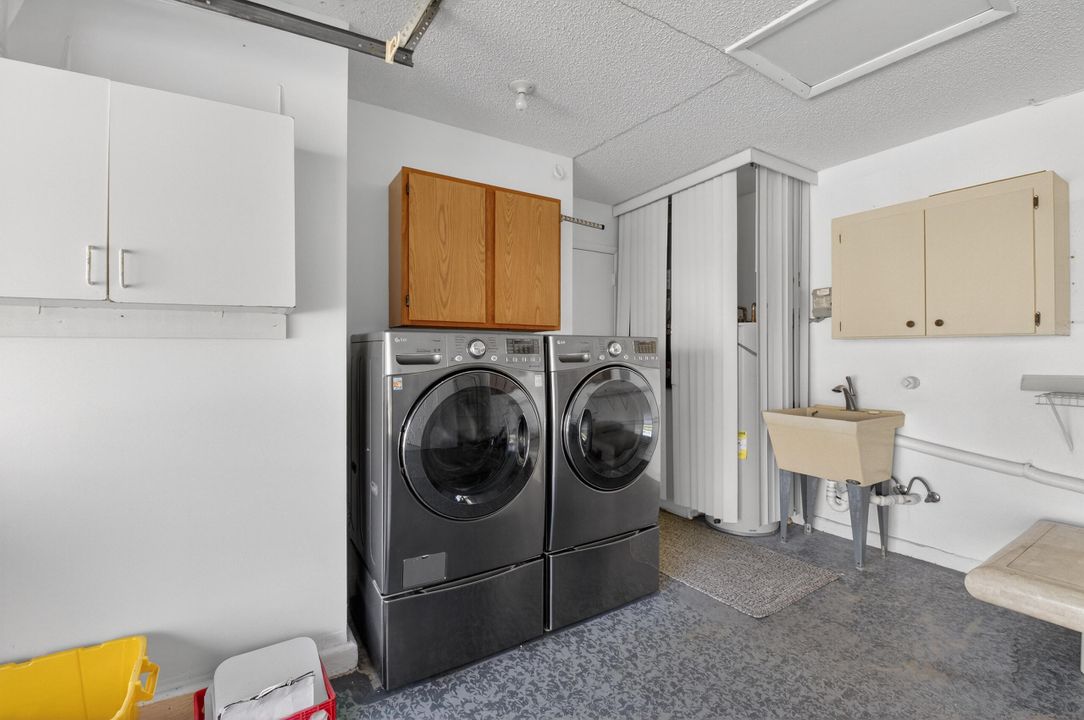 En Venta: $399,500 (2 camas, 2 baños, 1809 Pies cuadrados)