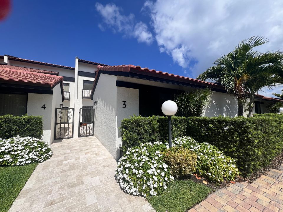 出租: $7,500 (2 贝兹, 2 浴室, 1478 平方英尺)