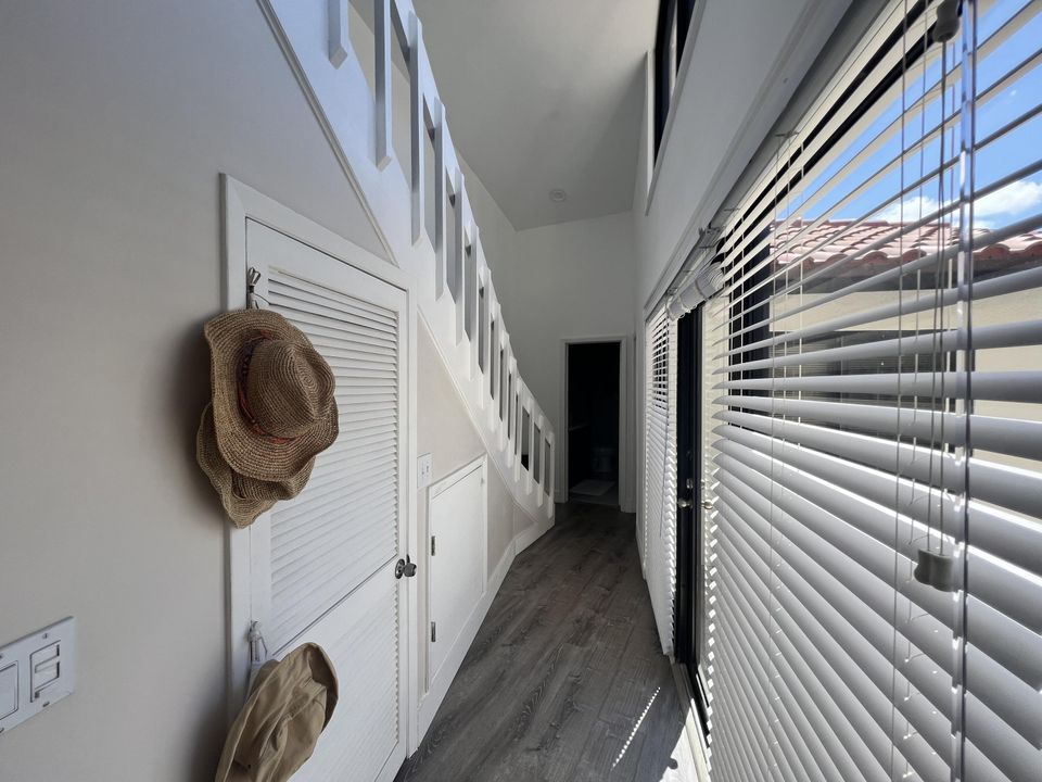 出租: $7,500 (2 贝兹, 2 浴室, 1478 平方英尺)