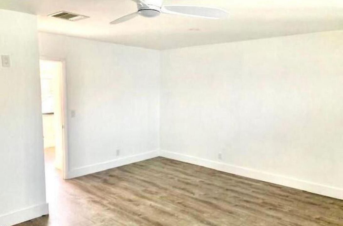 出租: $7,500 (2 贝兹, 2 浴室, 1478 平方英尺)