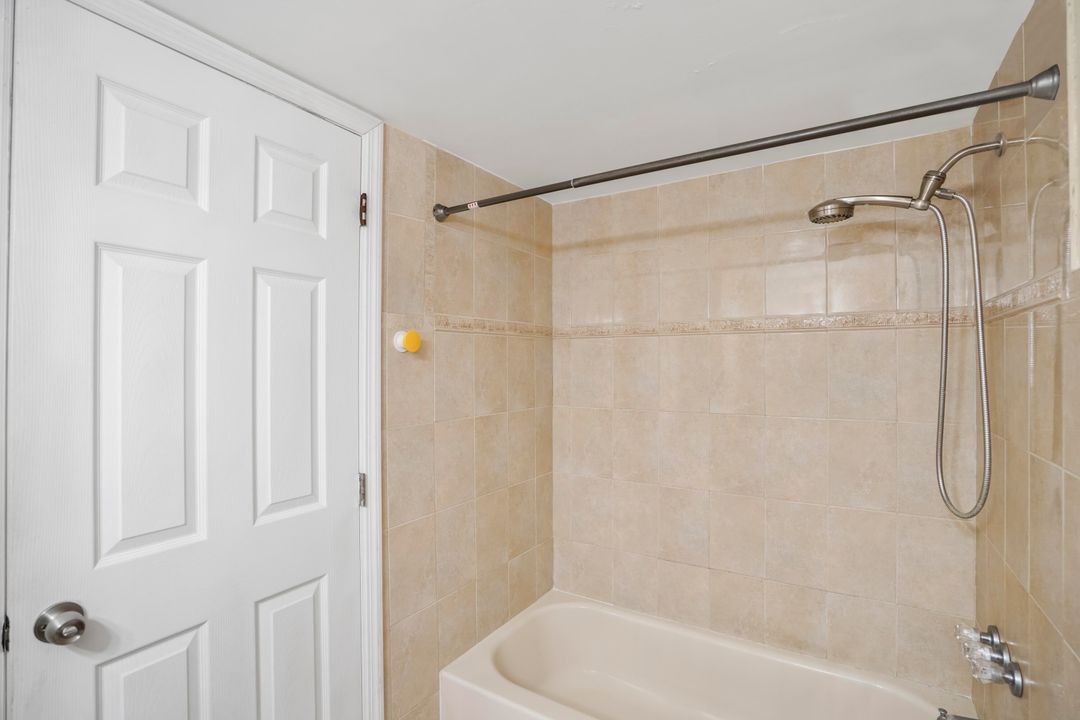 For Sale: $269,000 (2 beds, 2 baths, 1605 Square Feet)