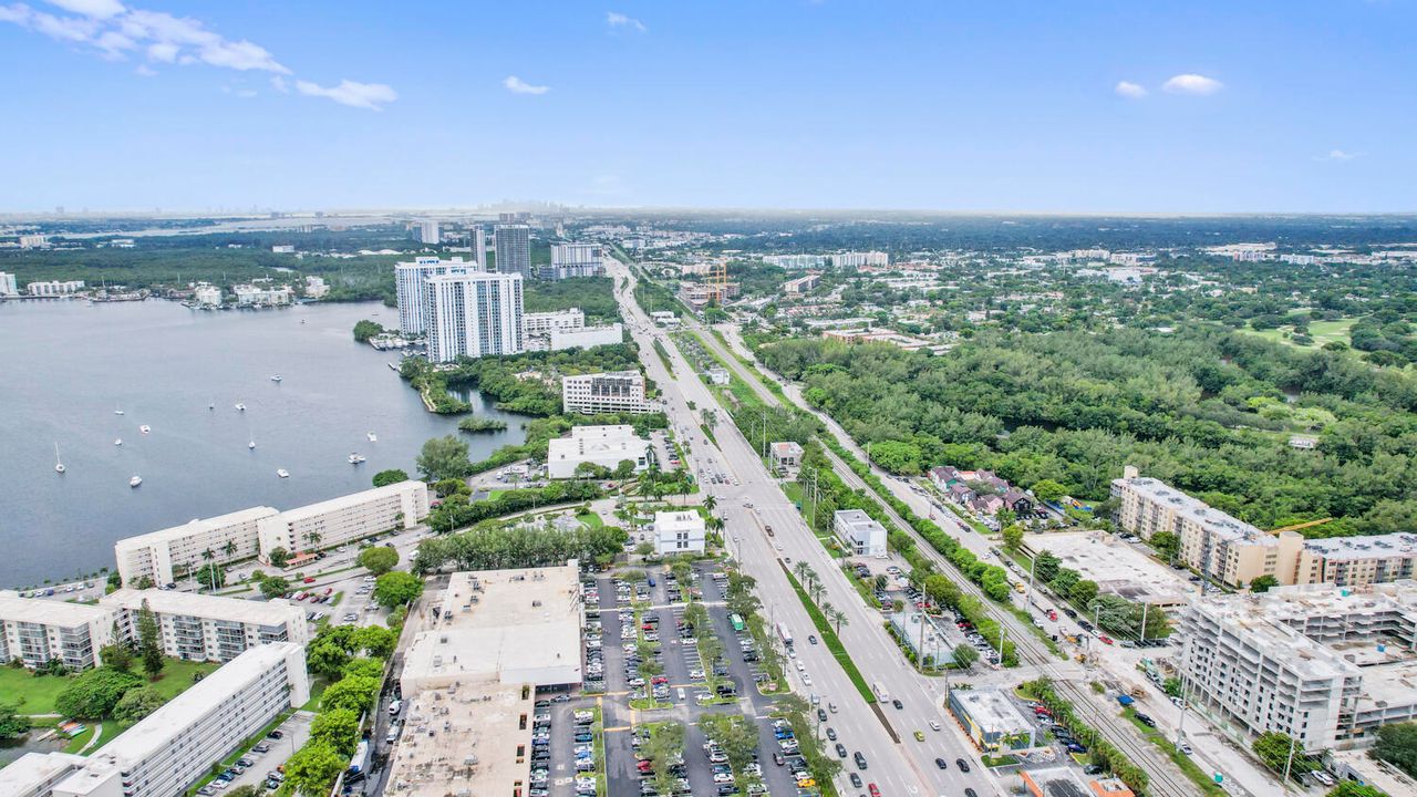 For Sale: $269,000 (2 beds, 2 baths, 1605 Square Feet)