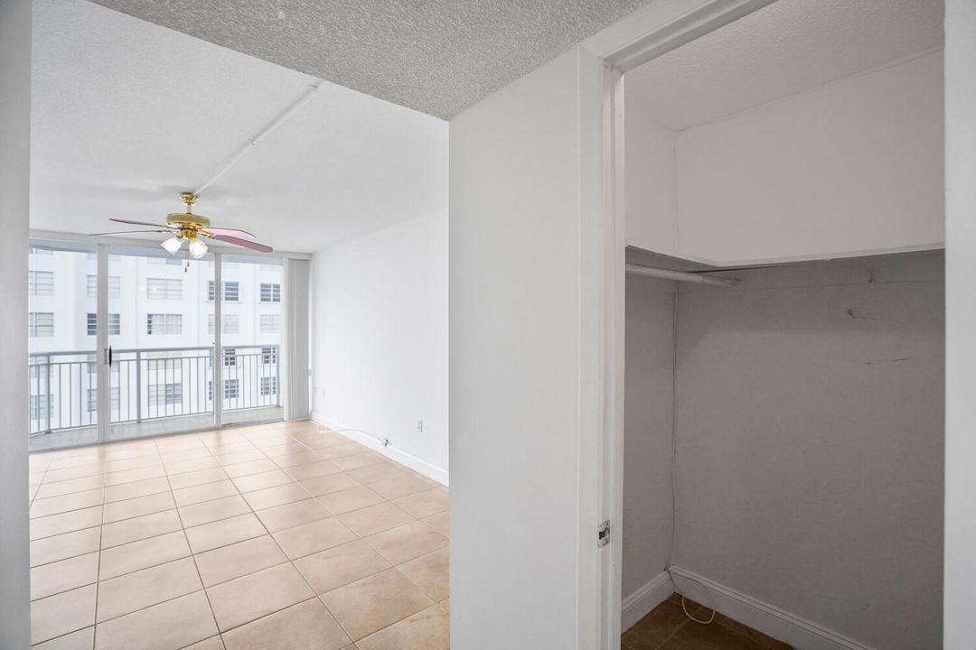 For Sale: $269,000 (2 beds, 2 baths, 1605 Square Feet)