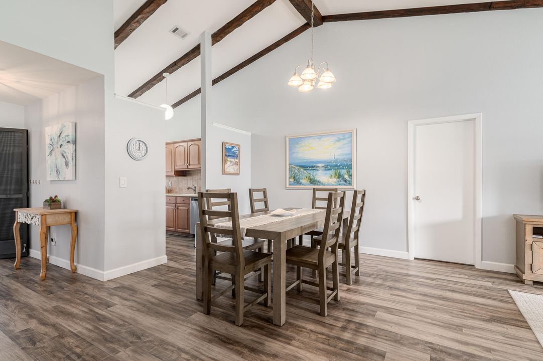 待售: $390,000 (3 贝兹, 3 浴室, 1722 平方英尺)