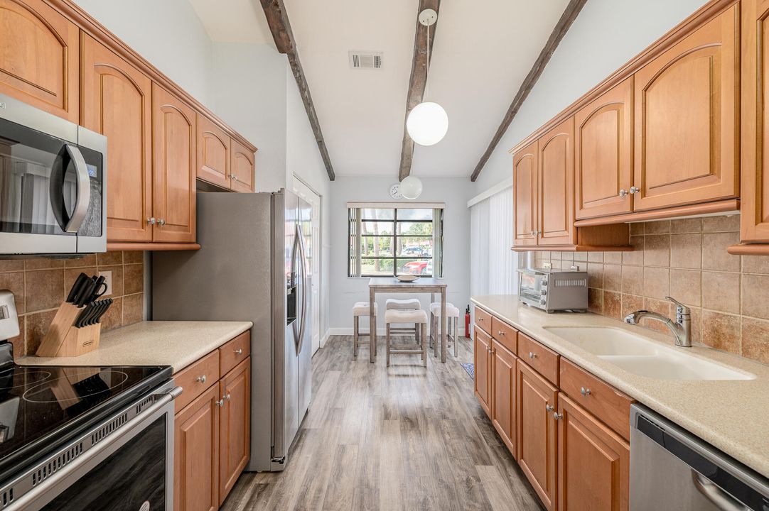 待售: $390,000 (3 贝兹, 3 浴室, 1722 平方英尺)