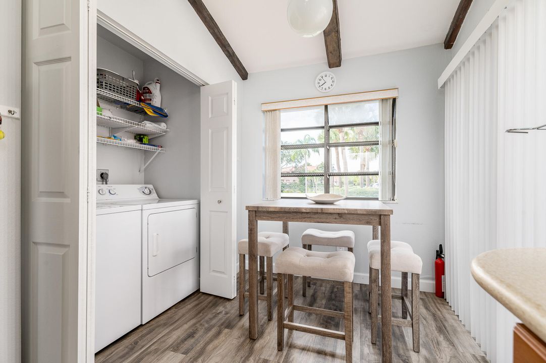 待售: $390,000 (3 贝兹, 3 浴室, 1722 平方英尺)