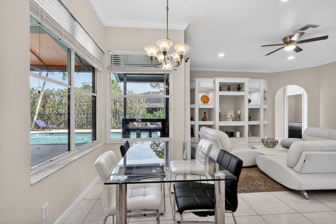 В аренду: $9,500 (4 спален, 3 ванн, 2500 Квадратных фут)