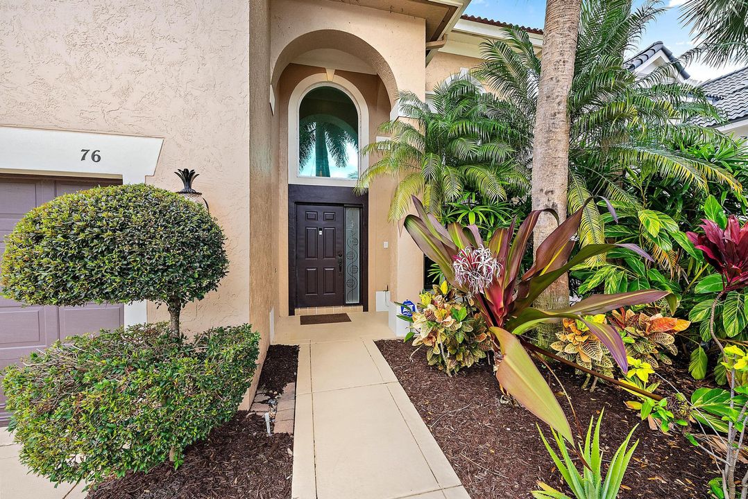 На продажу: $1,500,000 (4 спален, 2 ванн, 2719 Квадратных фут)