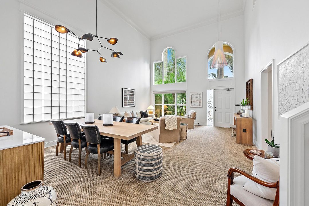 На продажу: $1,500,000 (4 спален, 2 ванн, 2719 Квадратных фут)