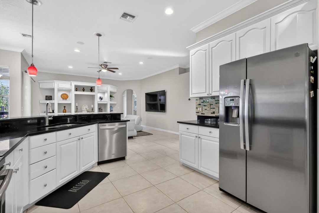 В аренду: $9,500 (4 спален, 3 ванн, 2500 Квадратных фут)