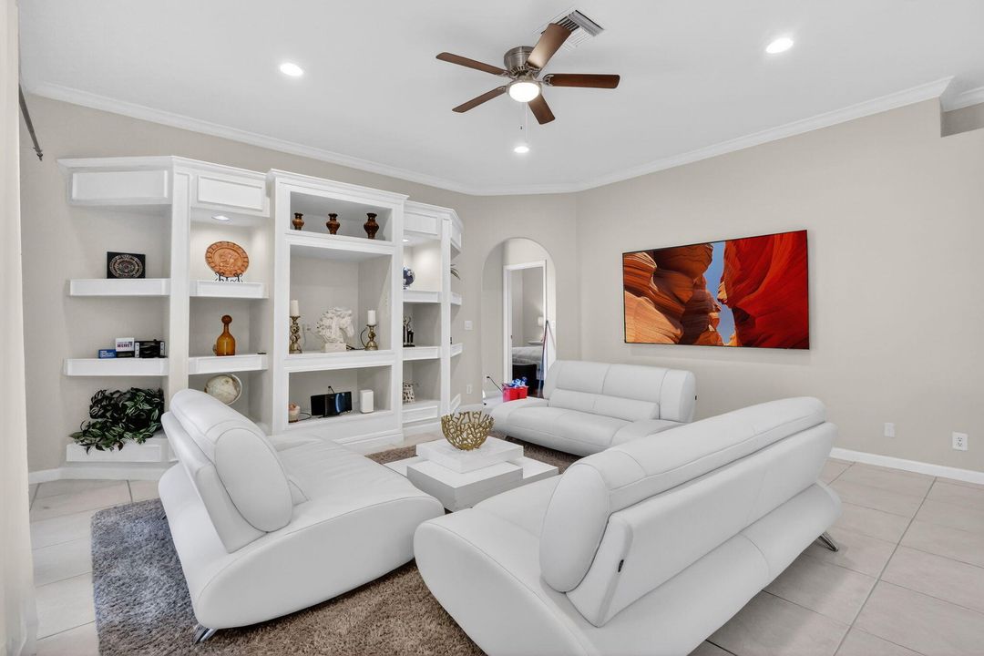 В аренду: $9,500 (4 спален, 3 ванн, 2500 Квадратных фут)