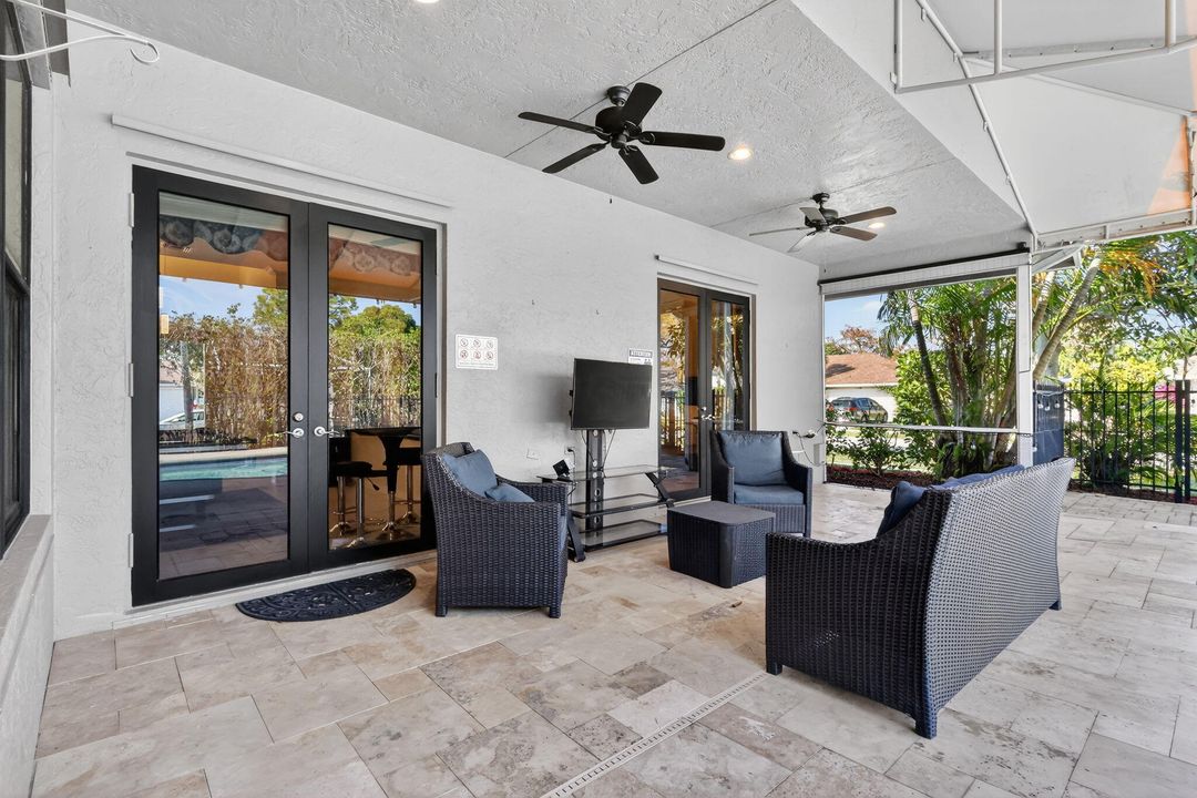 В аренду: $9,500 (4 спален, 3 ванн, 2500 Квадратных фут)