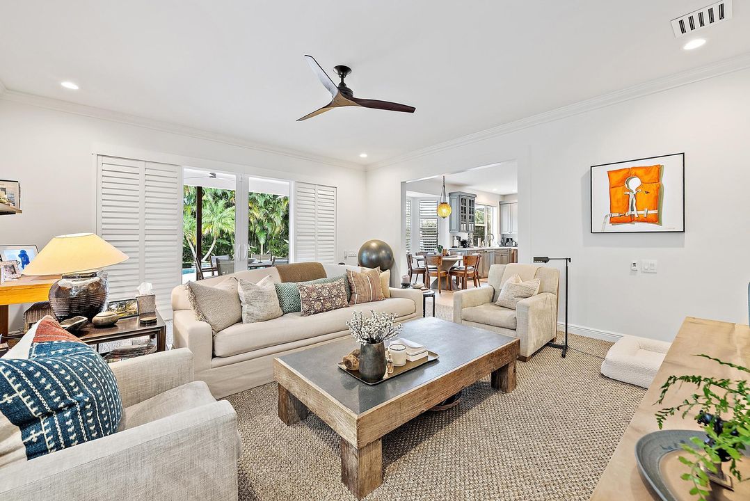 На продажу: $1,500,000 (4 спален, 2 ванн, 2719 Квадратных фут)