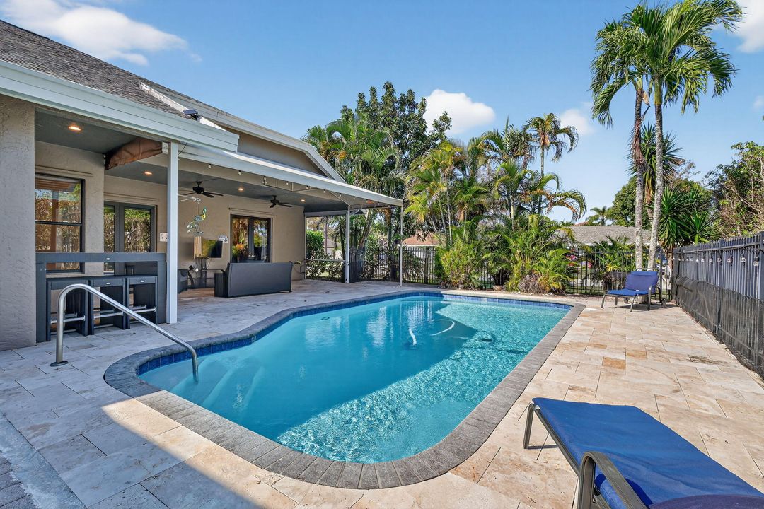 В аренду: $9,500 (4 спален, 3 ванн, 2500 Квадратных фут)