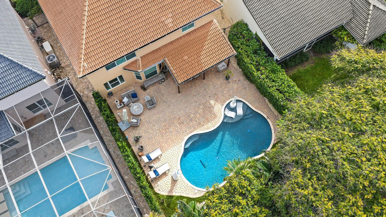 На продажу: $1,500,000 (4 спален, 2 ванн, 2719 Квадратных фут)