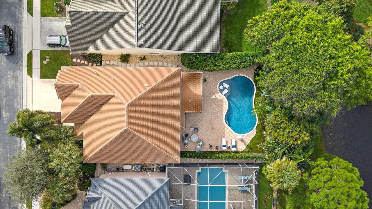 На продажу: $1,500,000 (4 спален, 2 ванн, 2719 Квадратных фут)