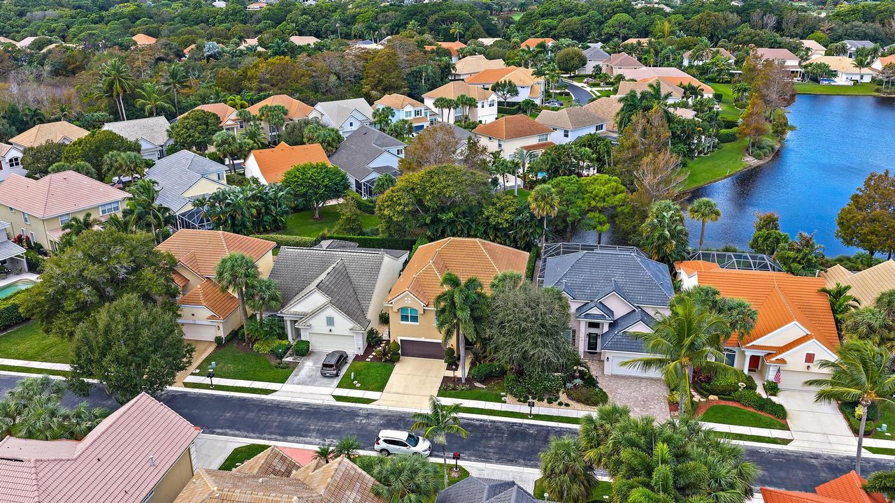 На продажу: $1,500,000 (4 спален, 2 ванн, 2719 Квадратных фут)