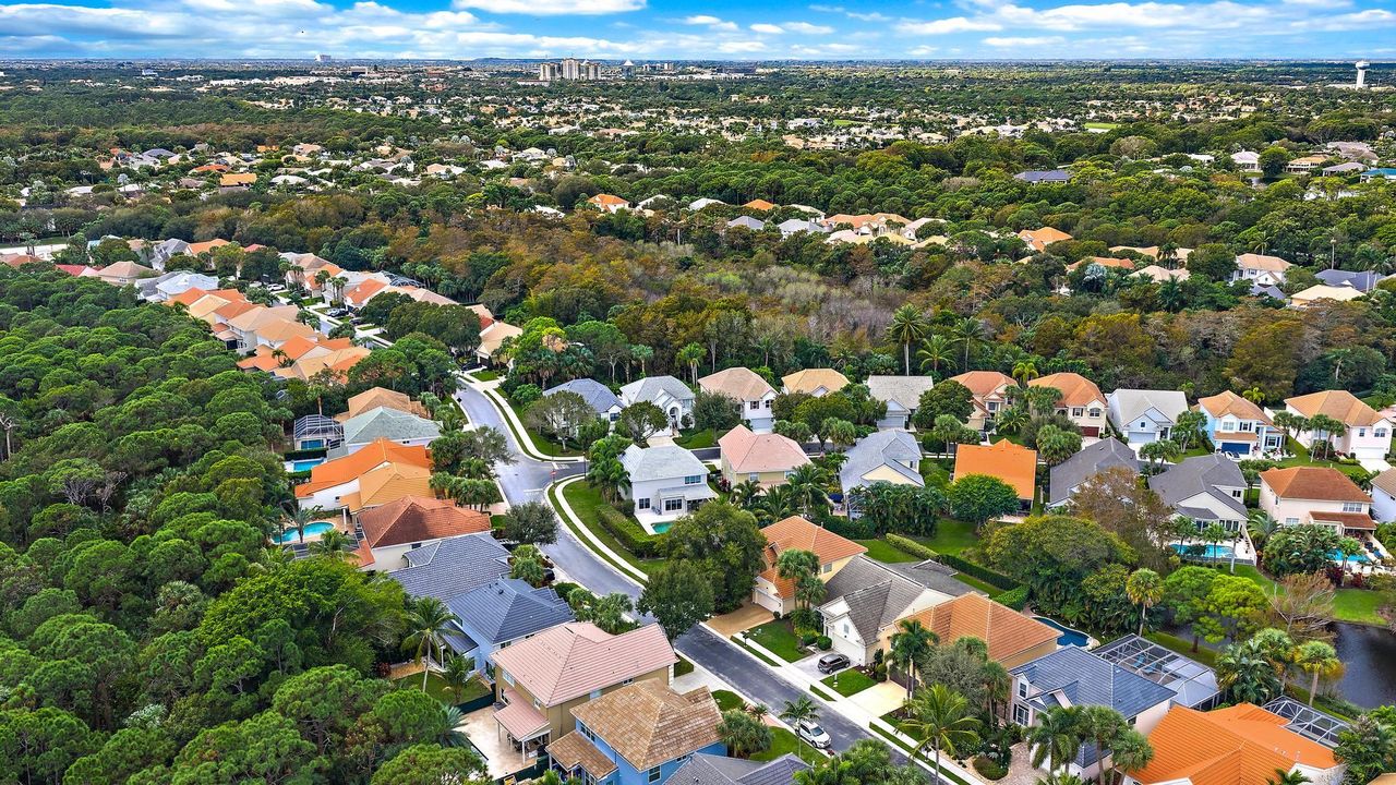 На продажу: $1,500,000 (4 спален, 2 ванн, 2719 Квадратных фут)