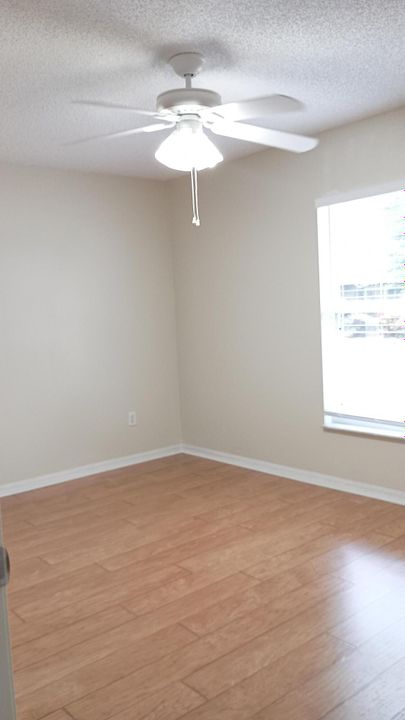 For Rent: $2,880 (4 beds, 2 baths, 2108 Square Feet)