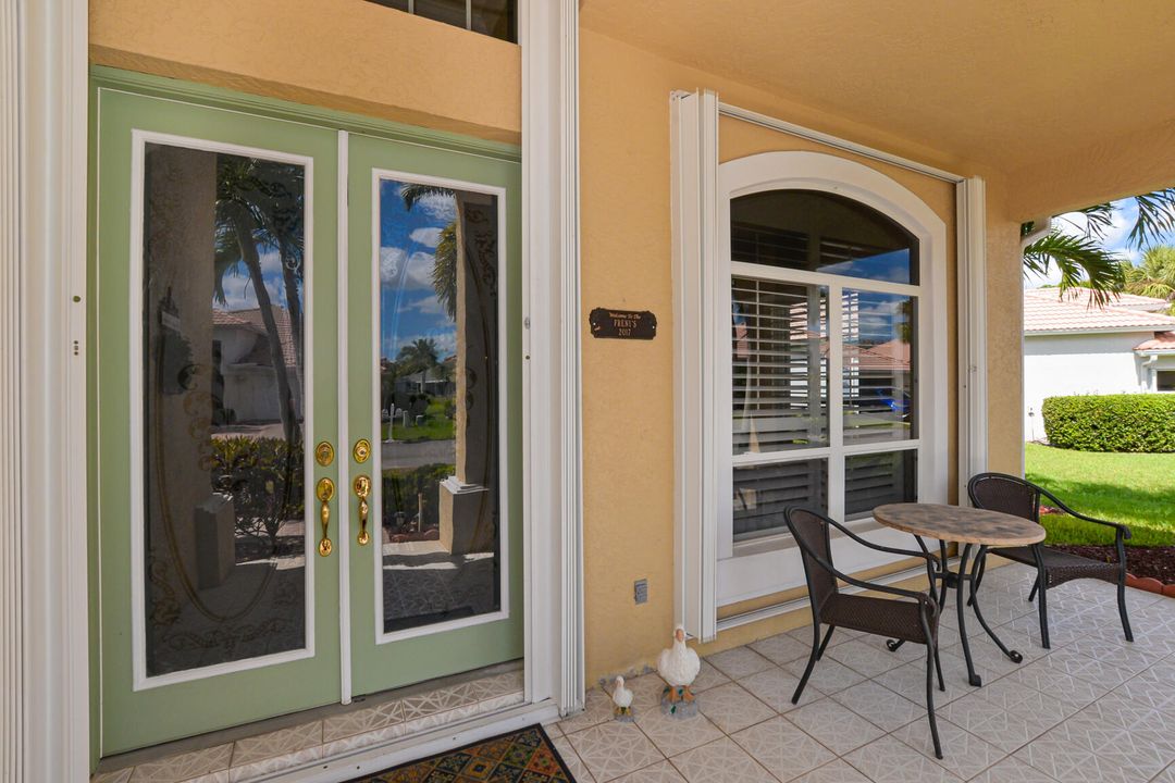 For Sale: $389,000 (3 beds, 2 baths, 2102 Square Feet)