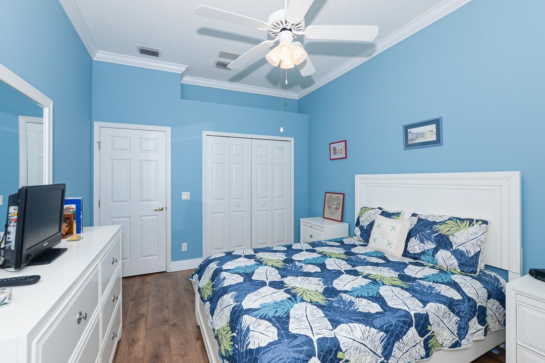 For Sale: $389,000 (3 beds, 2 baths, 2102 Square Feet)