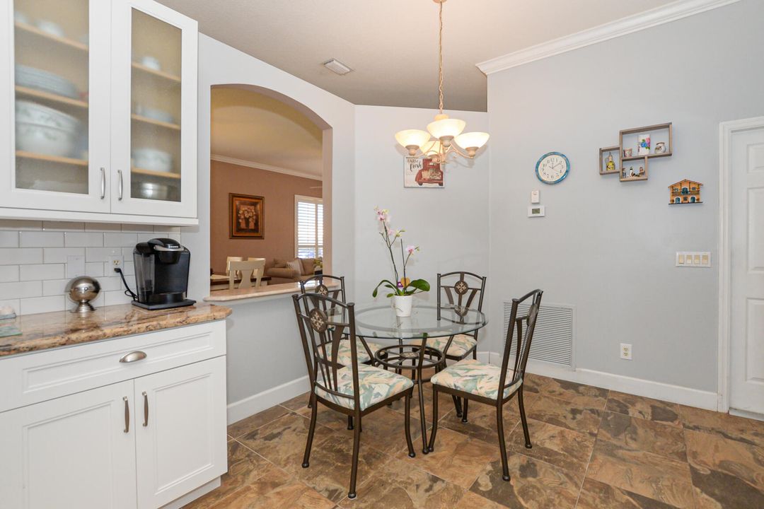 For Sale: $389,000 (3 beds, 2 baths, 2102 Square Feet)
