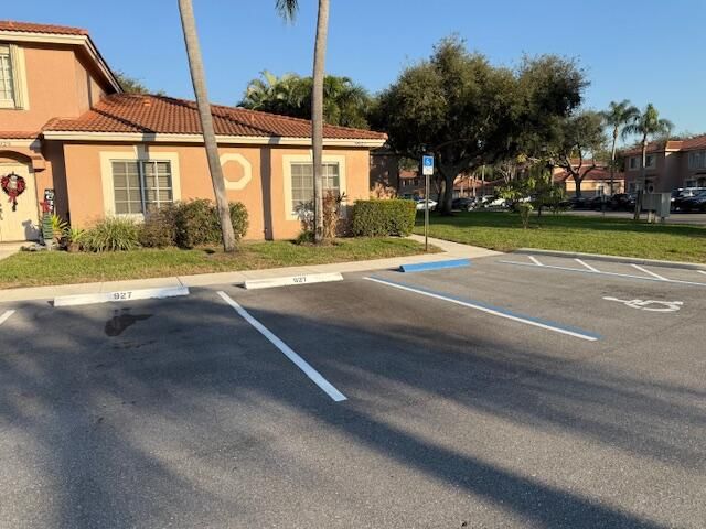 出租: $2,500 (3 贝兹, 2 浴室, 1200 平方英尺)