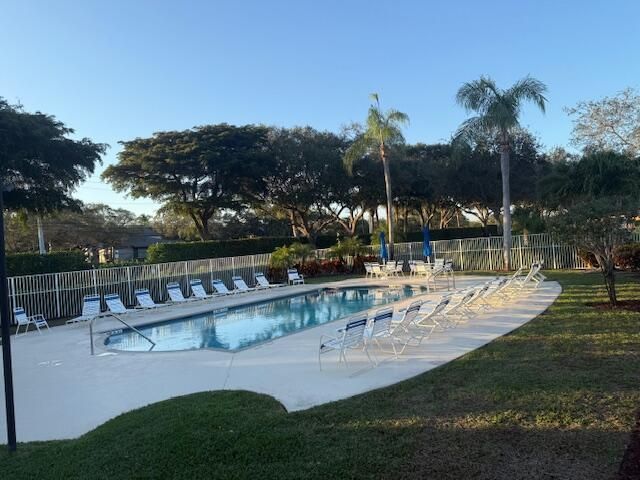 出租: $2,500 (3 贝兹, 2 浴室, 1200 平方英尺)