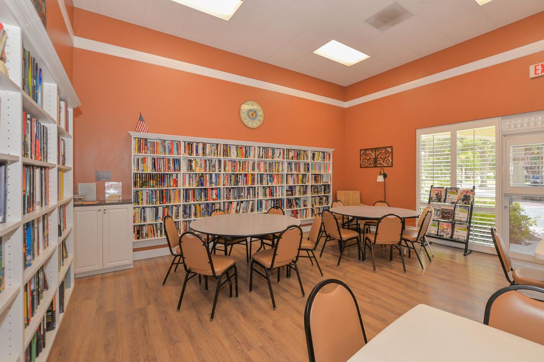 For Sale: $389,000 (3 beds, 2 baths, 2102 Square Feet)