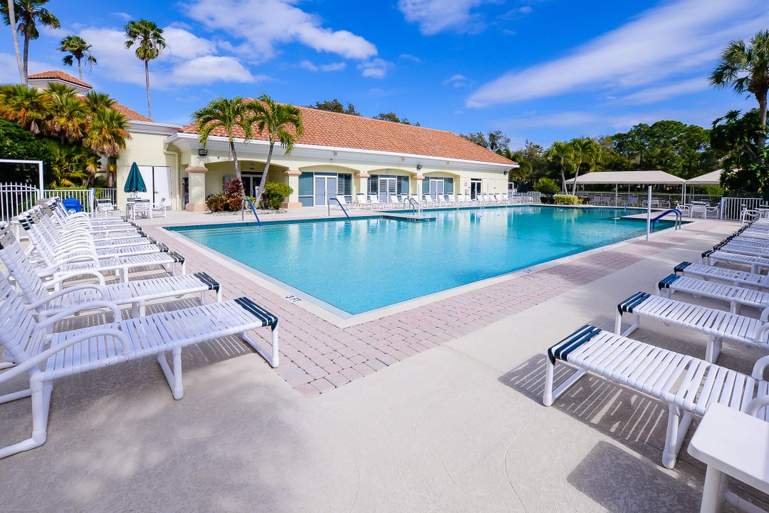 For Sale: $389,000 (3 beds, 2 baths, 2102 Square Feet)