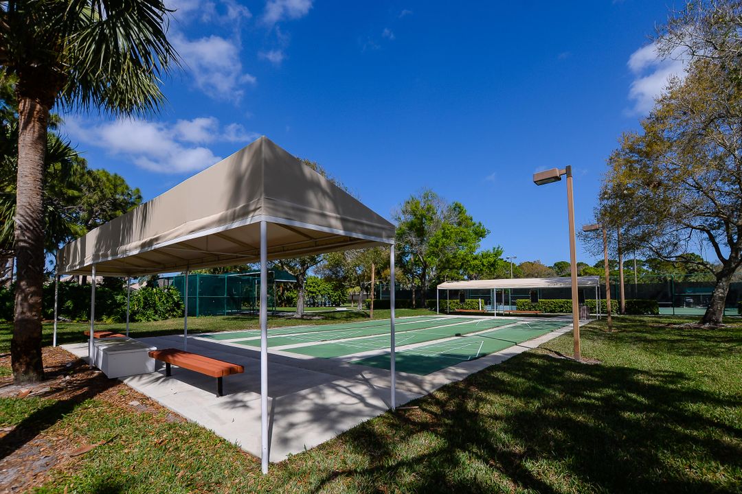 For Sale: $389,000 (3 beds, 2 baths, 2102 Square Feet)