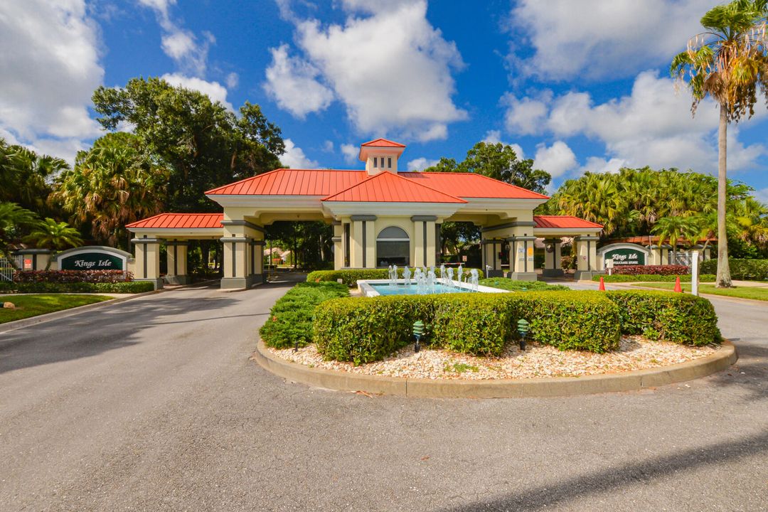 For Sale: $389,000 (3 beds, 2 baths, 2102 Square Feet)