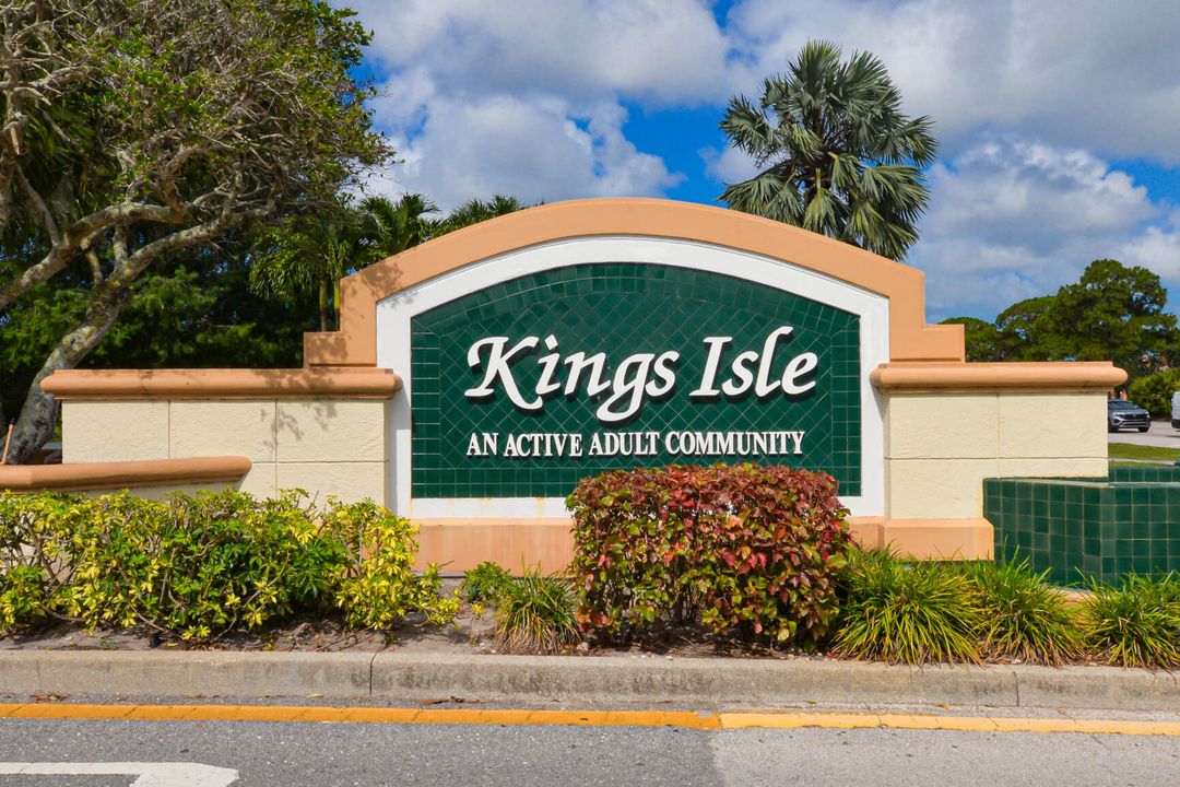 For Sale: $389,000 (3 beds, 2 baths, 2102 Square Feet)