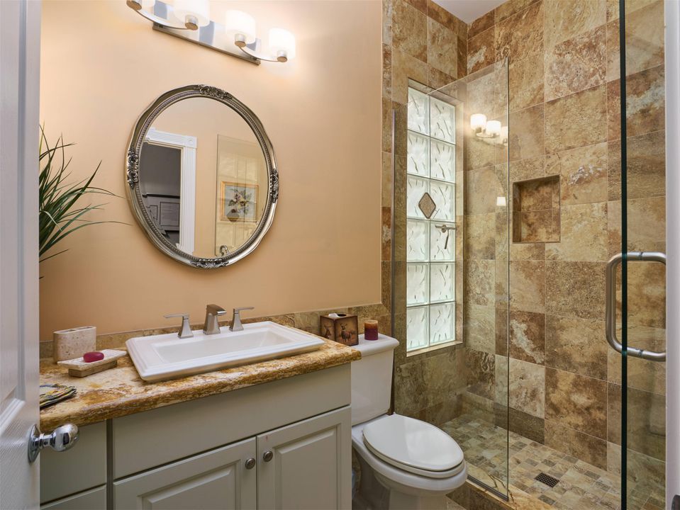 待售: $750,000 (3 贝兹, 2 浴室, 1983 平方英尺)