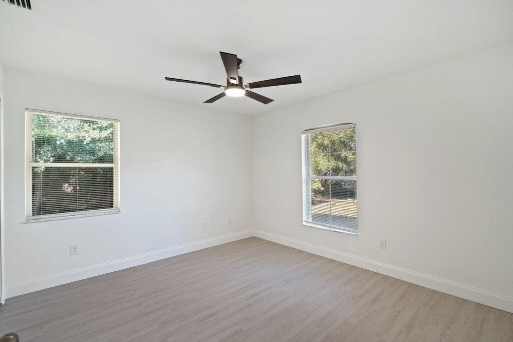 For Sale: $339,900 (3 beds, 2 baths, 1309 Square Feet)