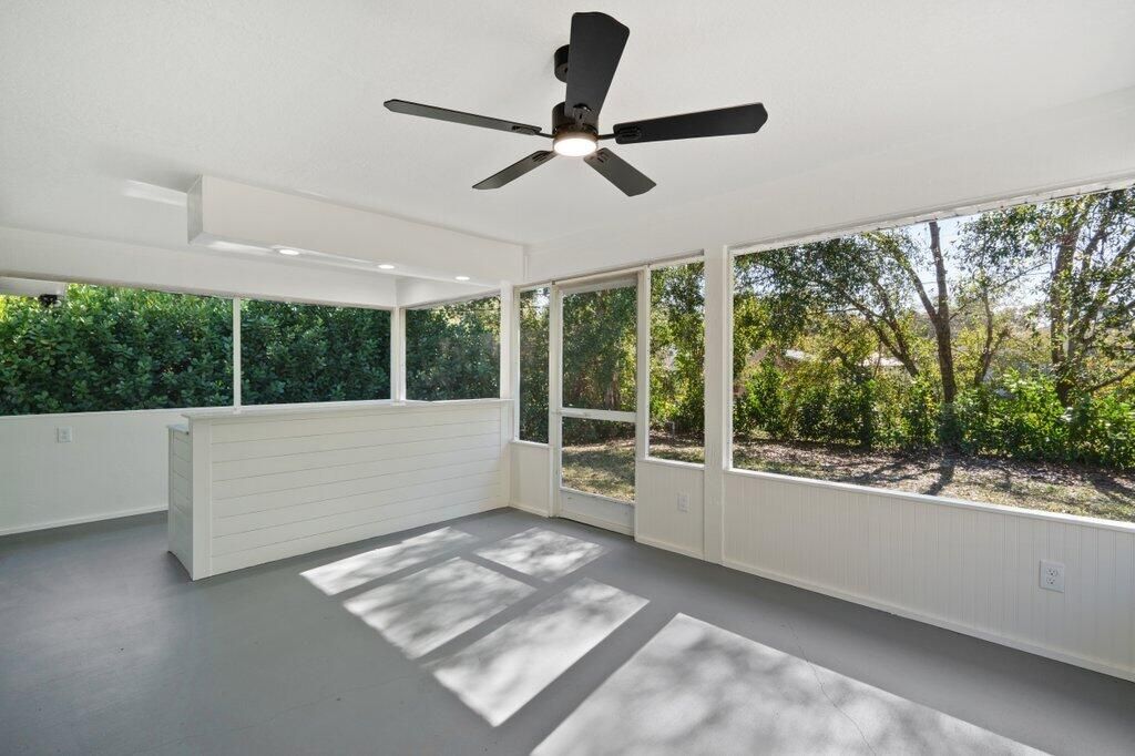 For Sale: $339,900 (3 beds, 2 baths, 1309 Square Feet)