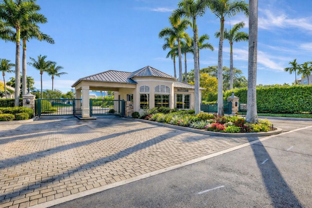 出租: $2,500 (2 贝兹, 2 浴室, 1130 平方英尺)