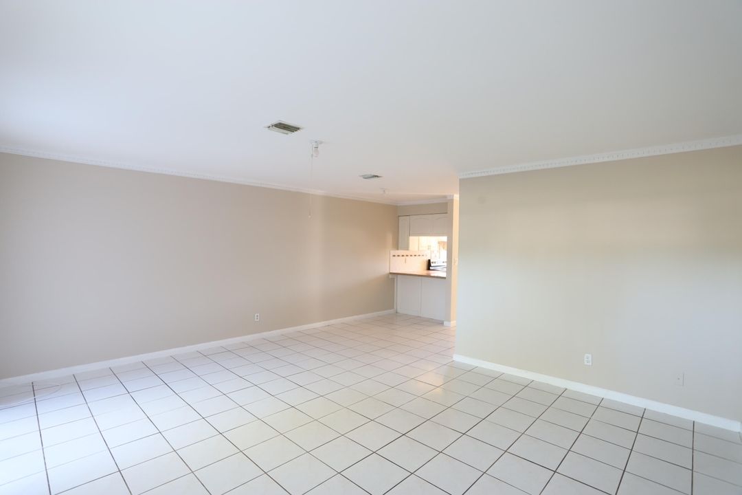 For Rent: $2,150 (3 beds, 2 baths, 1226 Square Feet)