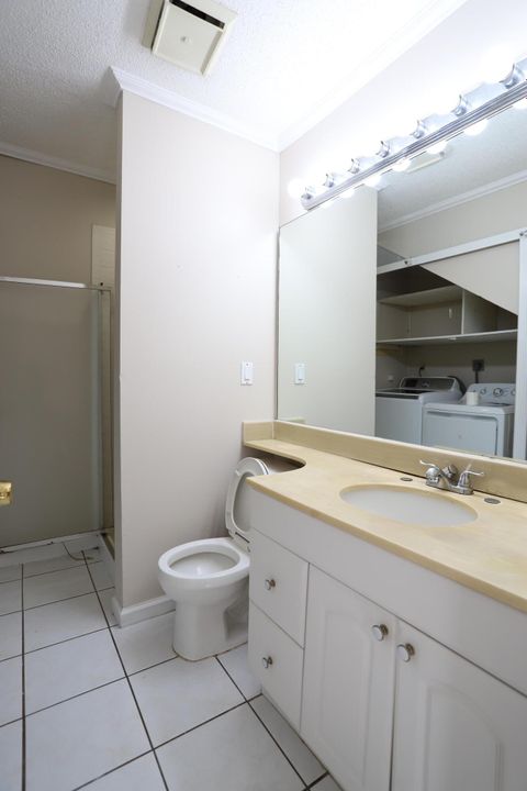 For Rent: $2,150 (3 beds, 2 baths, 1226 Square Feet)