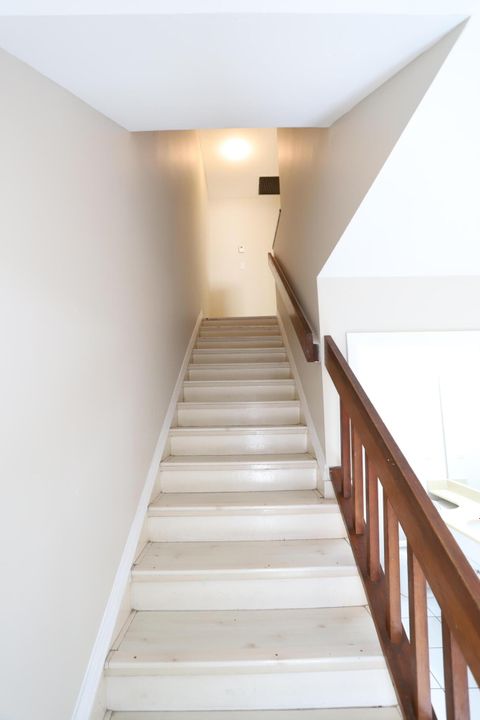 For Rent: $2,150 (3 beds, 2 baths, 1226 Square Feet)