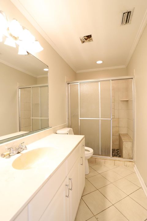 For Rent: $2,150 (3 beds, 2 baths, 1226 Square Feet)